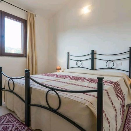 Il Girasole Bed & Breakfast Domus De Maria Dış mekan fotoğraf
